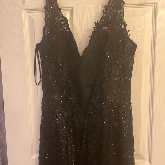 Black prom dress new size 12 from Camille LA VIE - Picture 5 of 5